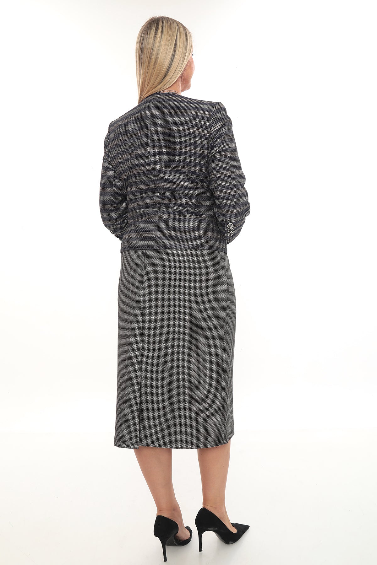 Düğmeli U Yaka Ceket ve Pileli Etek İkili Kadın Takım