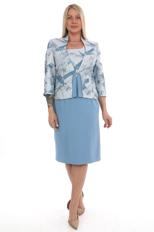 Pastel Renklerin Hakim Olduğu Ceketli Elbise Takımı– Büyük Beden Şık Abiye