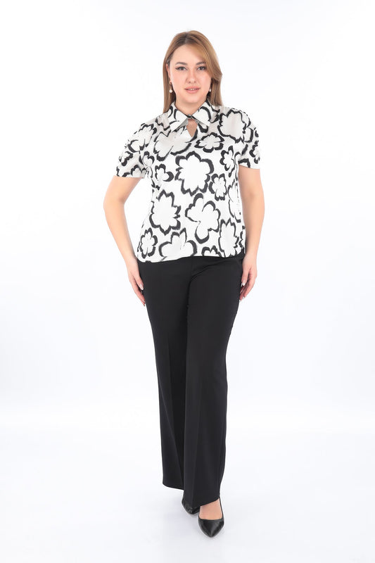 Çiçek Desenli Yaka Detaylı Bluz
