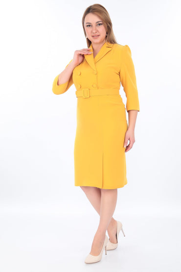 Önden Yırtmaçlı Kemerli Erkek Yaka Kadın Elbise