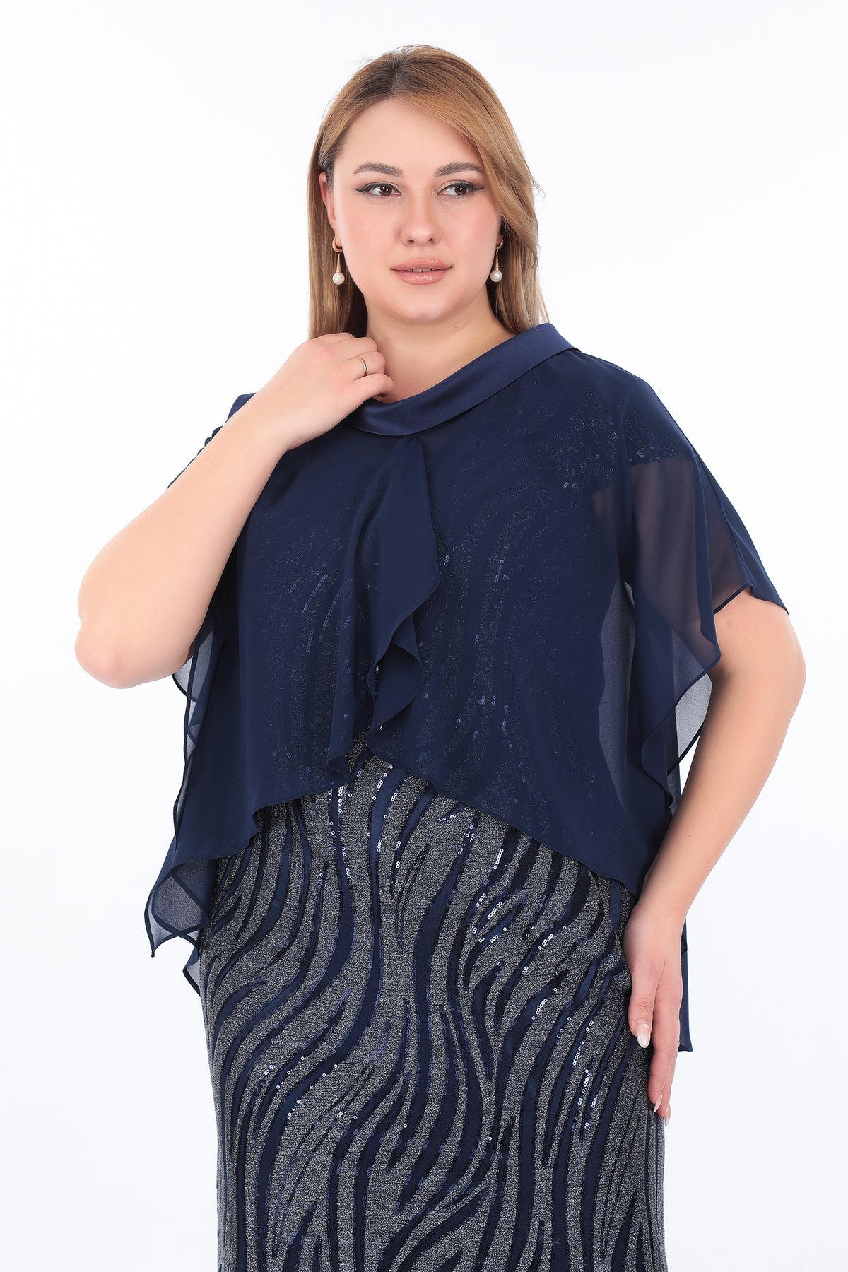 Şifon Tunik ve Elbise – Saten Yaka, Işıltılı Kumaş