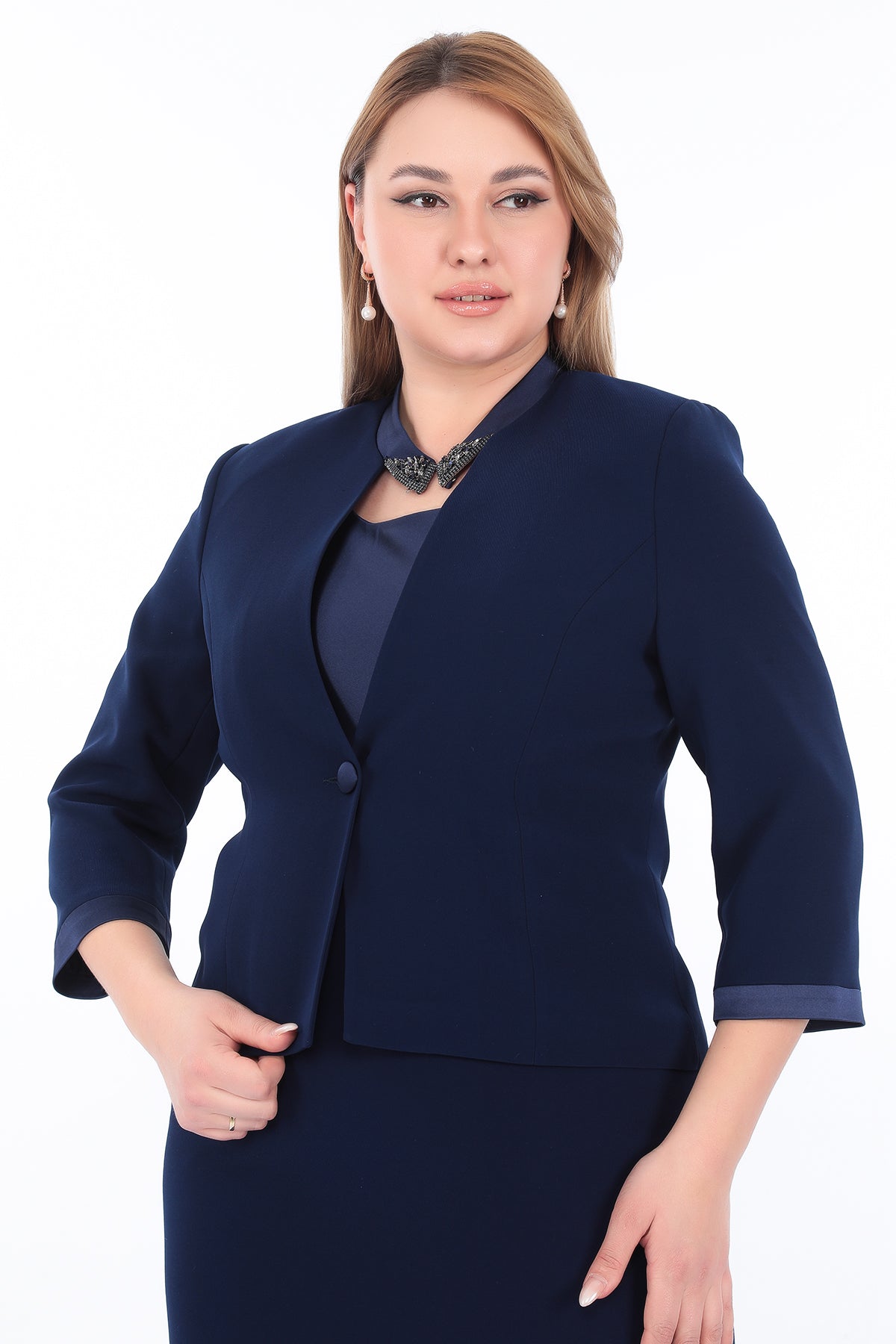 Truvakar Kol Tek Düğmeli Taşlı Ağraflı Ceket ve Düşük Kollu Elbise İkili Kadın Takım