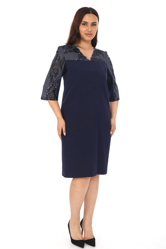 Dantel Detaylı Truvakar Kollu Elbise