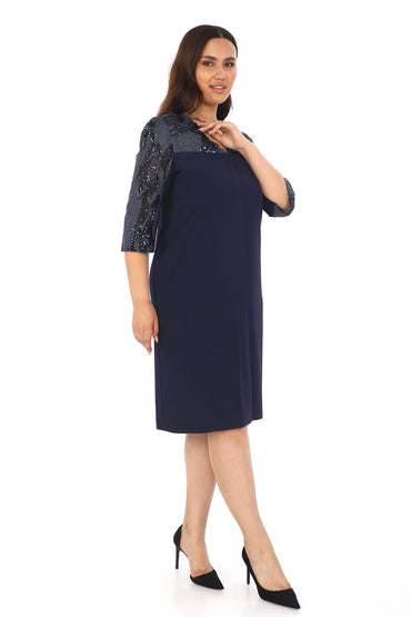 Dantel Detaylı Truvakar Kollu Elbise