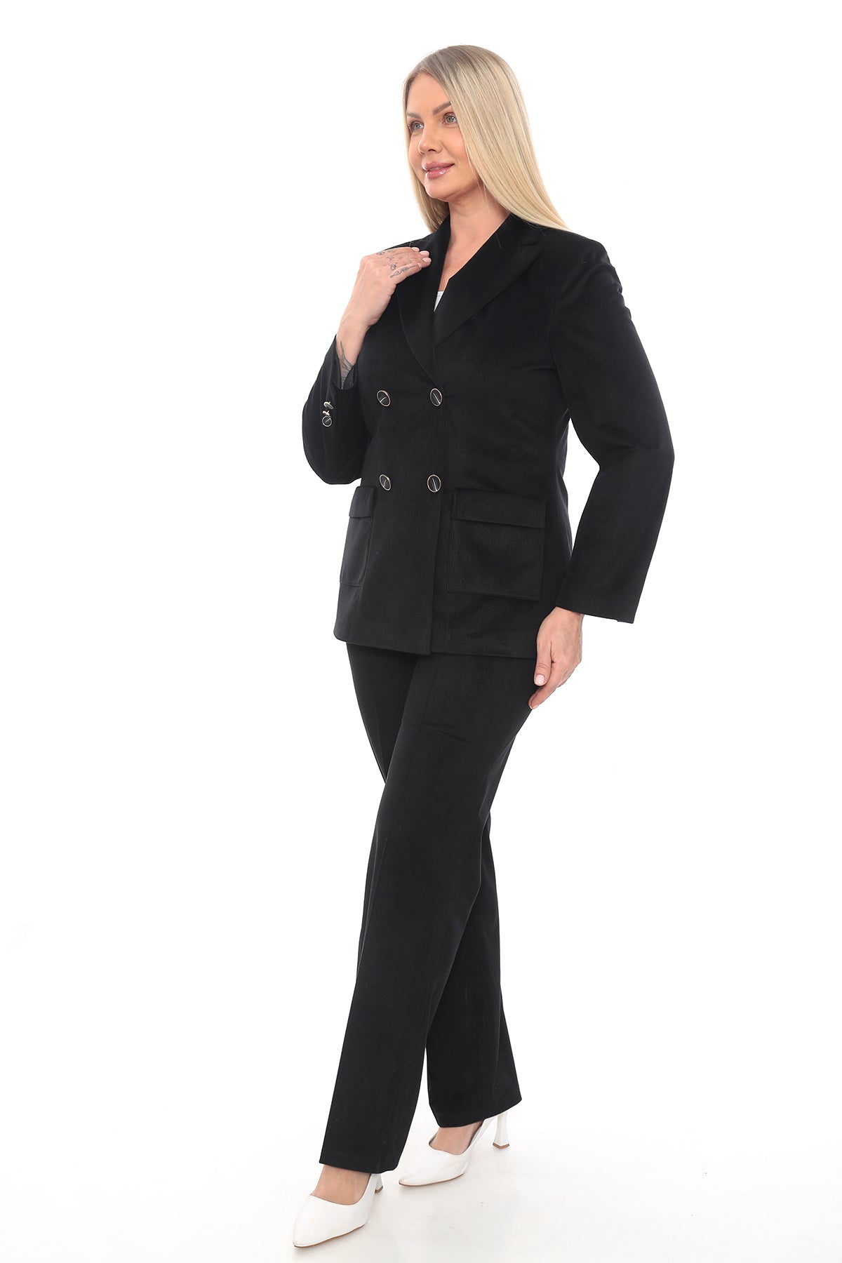 Kadın Klasik Ceket Pantolon Kadife Takım – 42-48 Beden (Bej & Siyah)