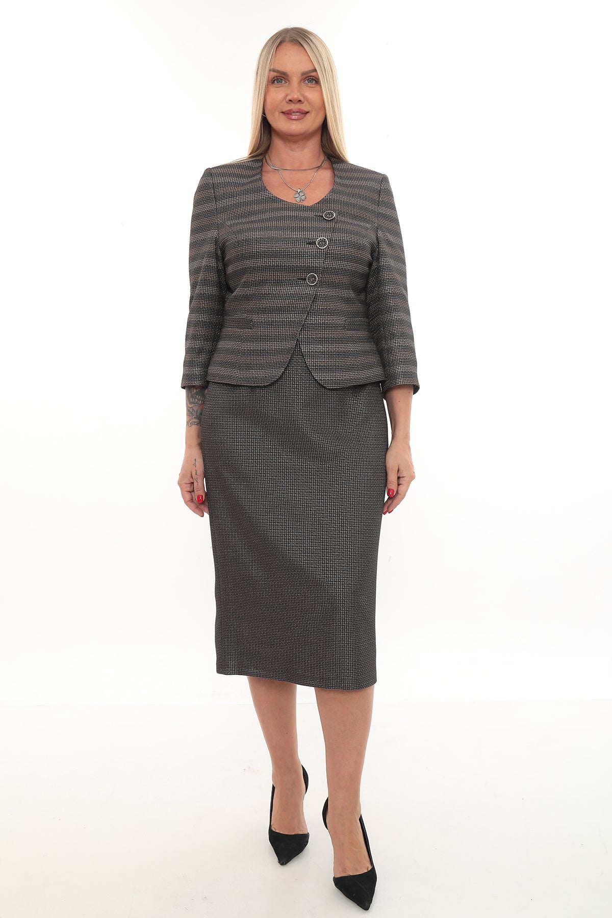 Düğmeli U Yaka Ceket ve Pileli Etek İkili Kadın Takım