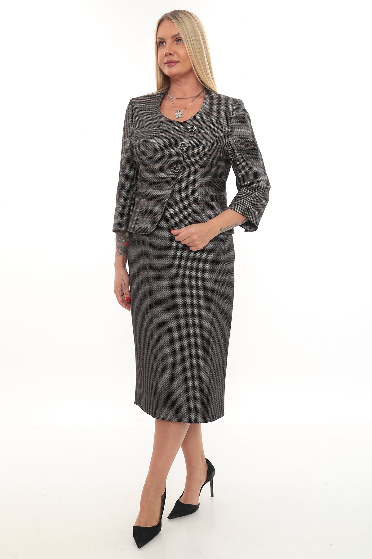 Düğmeli U Yaka Ceket ve Pileli Etek İkili Kadın Takım