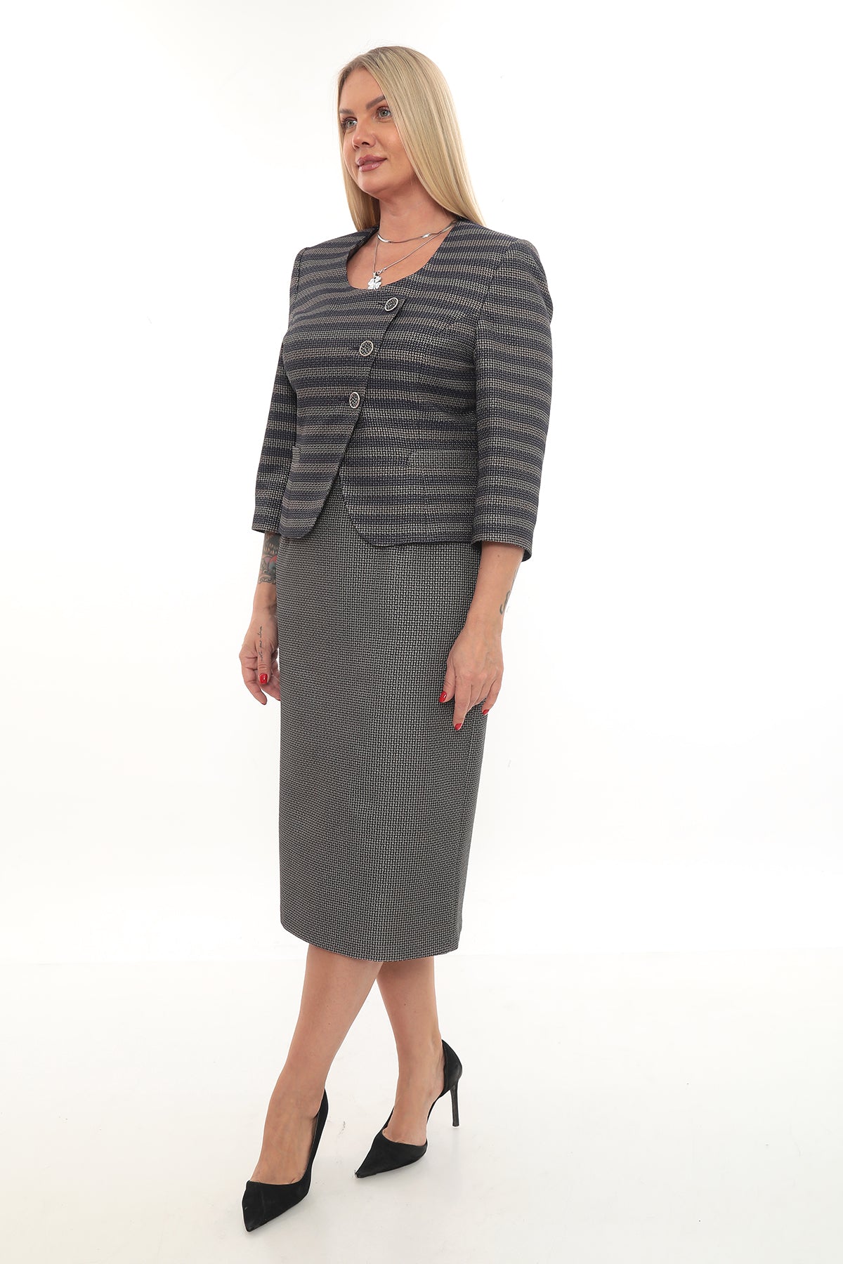 Düğmeli U Yaka Ceket ve Pileli Etek İkili Kadın Takım