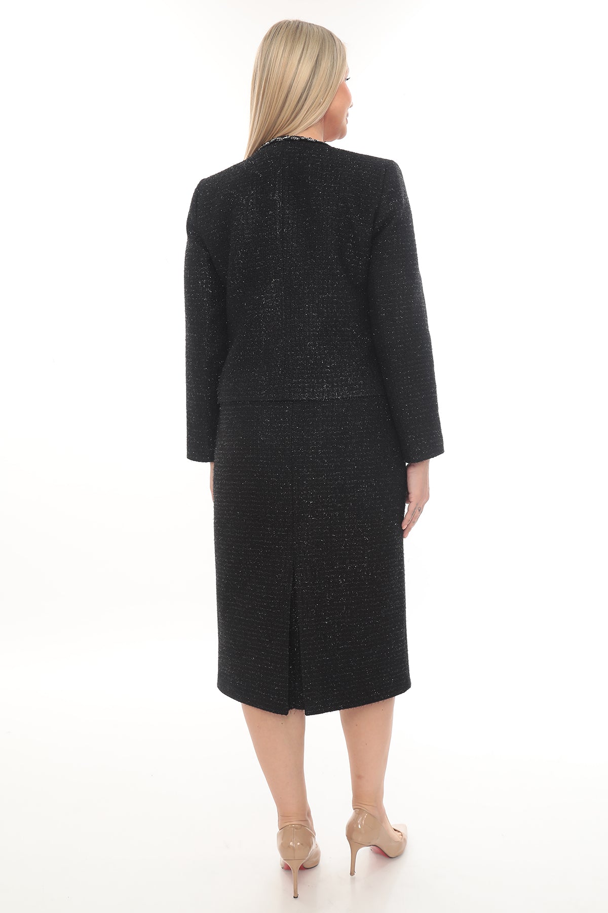 Siyah Düğme Detaylı Klasik Kadın Ceket & Etek Takımı (40–46 Beden)