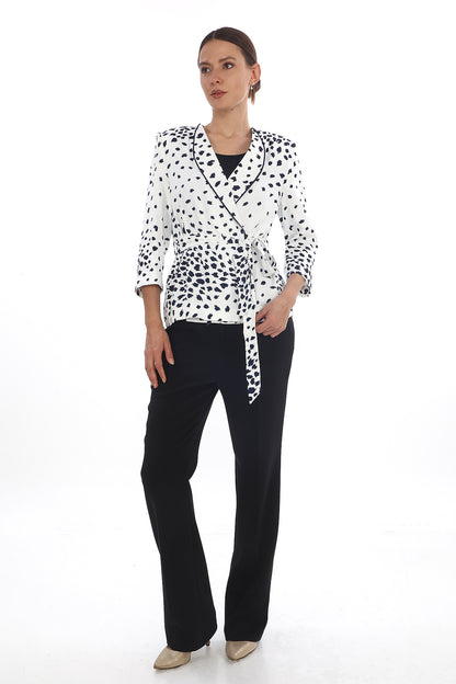 Desenli Kuşaklı Şık Blazer Ceket