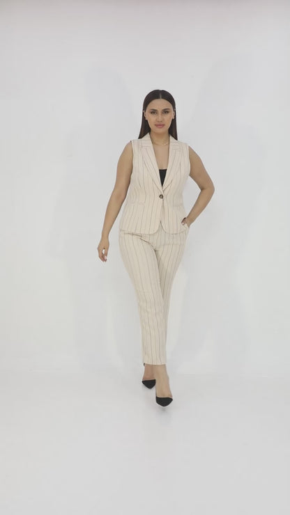 Zero Sleeve Vest and Trousers – Men’s Collar Detail